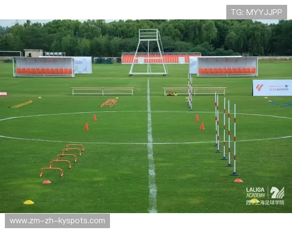 足球俱乐部在青训中推广多学科教育与职业技能培训帮助运动员多元发展